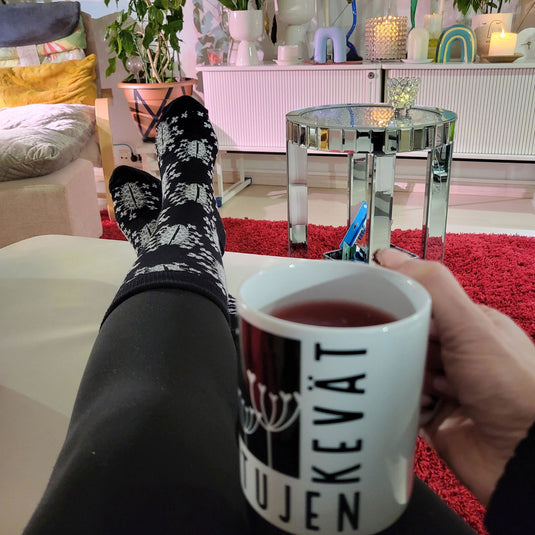 Tussukat - Tuhero / Puskapalovaara - Musta – asiakkaan kuva arvostelusta (Nina)