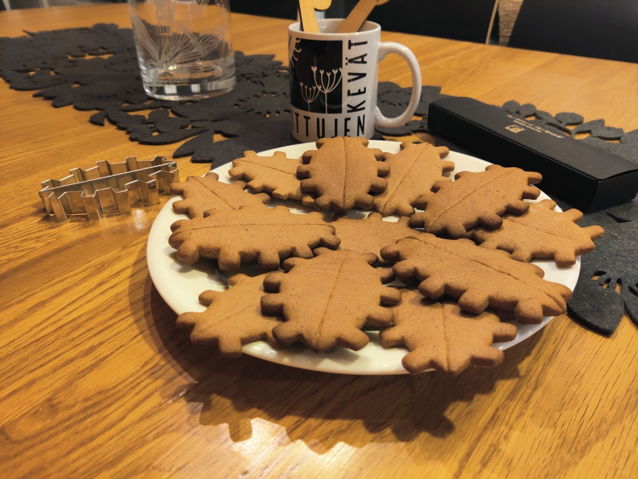 Piparipiparimuotti - Vittujen Kevät