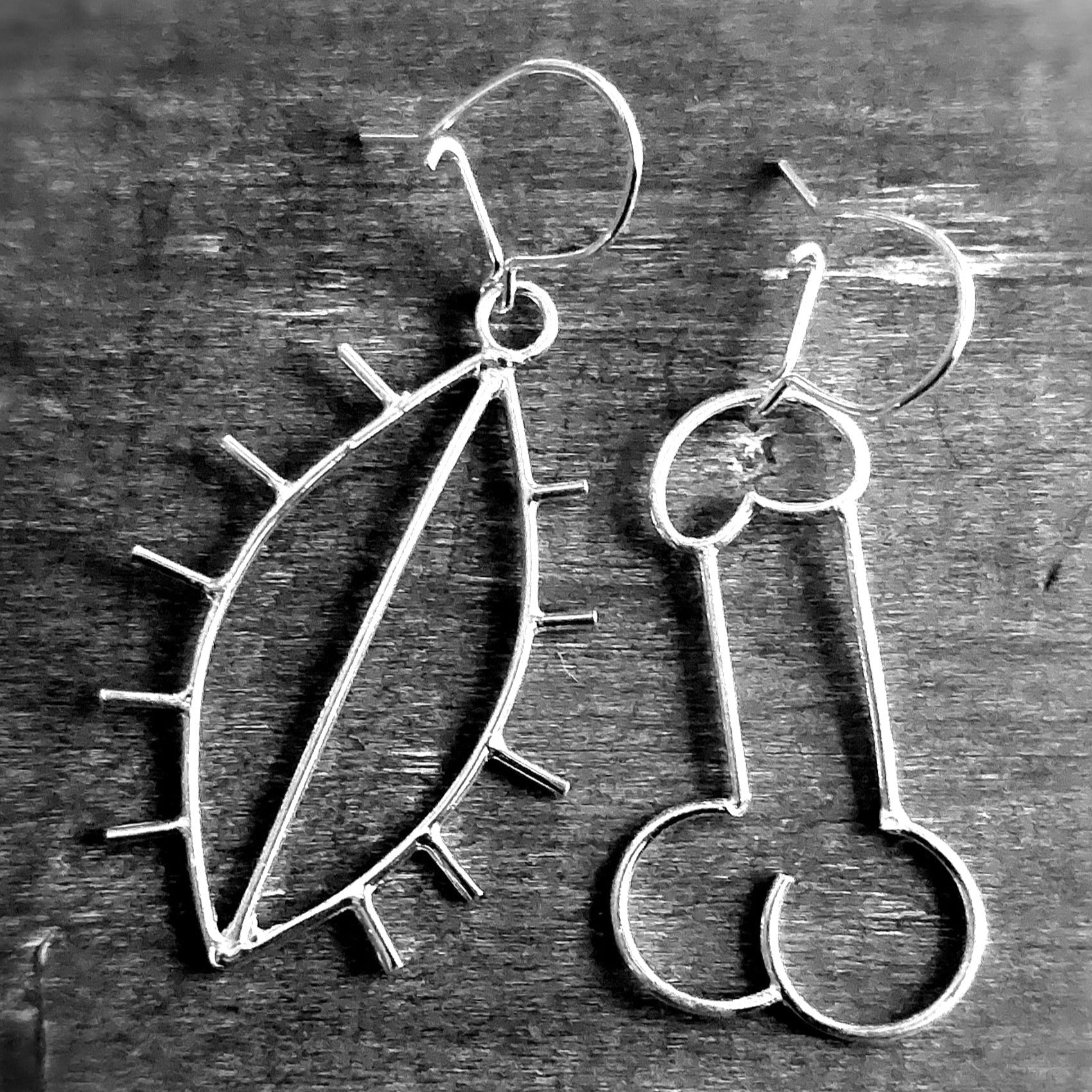 Image of Vittujen kevät ja kyrpien takatalvi Korvakorut, koukku - Vittujen Kevät