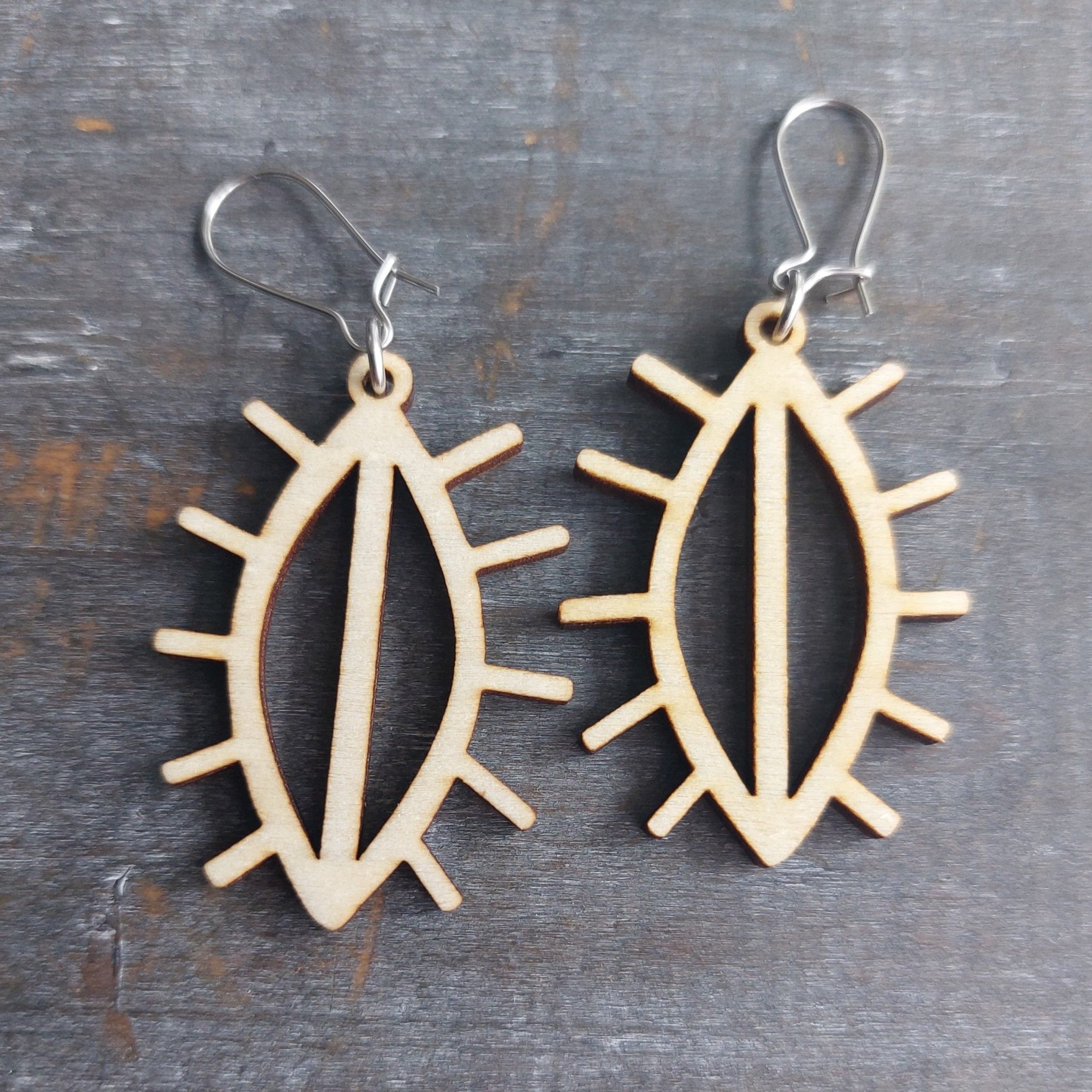 Vittujen kevät pillunpäre, korvakorut - Vittujen Kevät